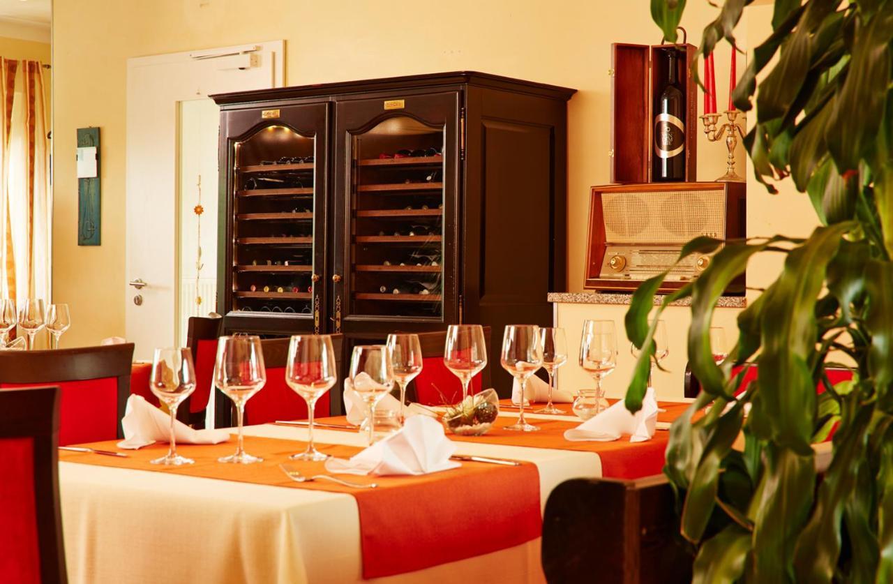 Hotel Restaurant Da Vinci ลาร์ ภายนอก รูปภาพ